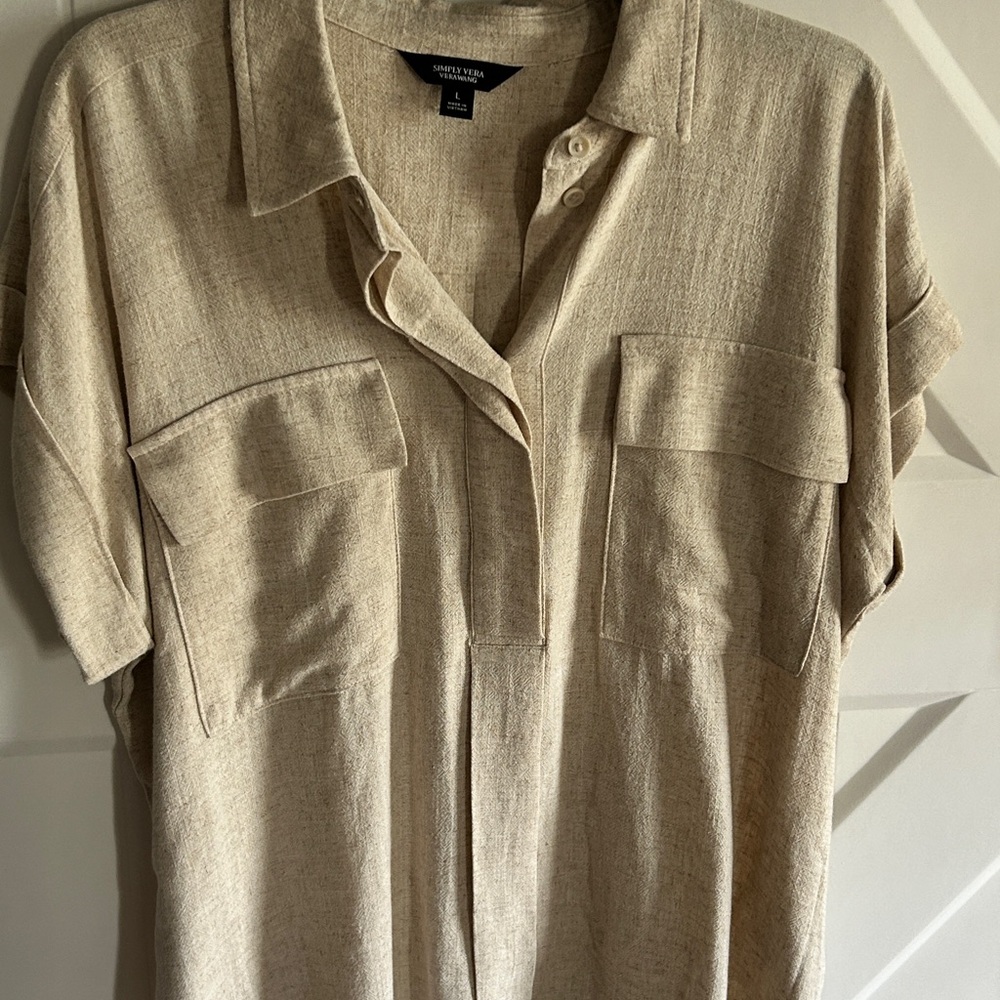 New without tags women’s L blouse
